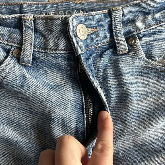 American Eagle AE Stretch Regular Straight Jean Light Blue Size 00 Distressed - Picture 2 of 9